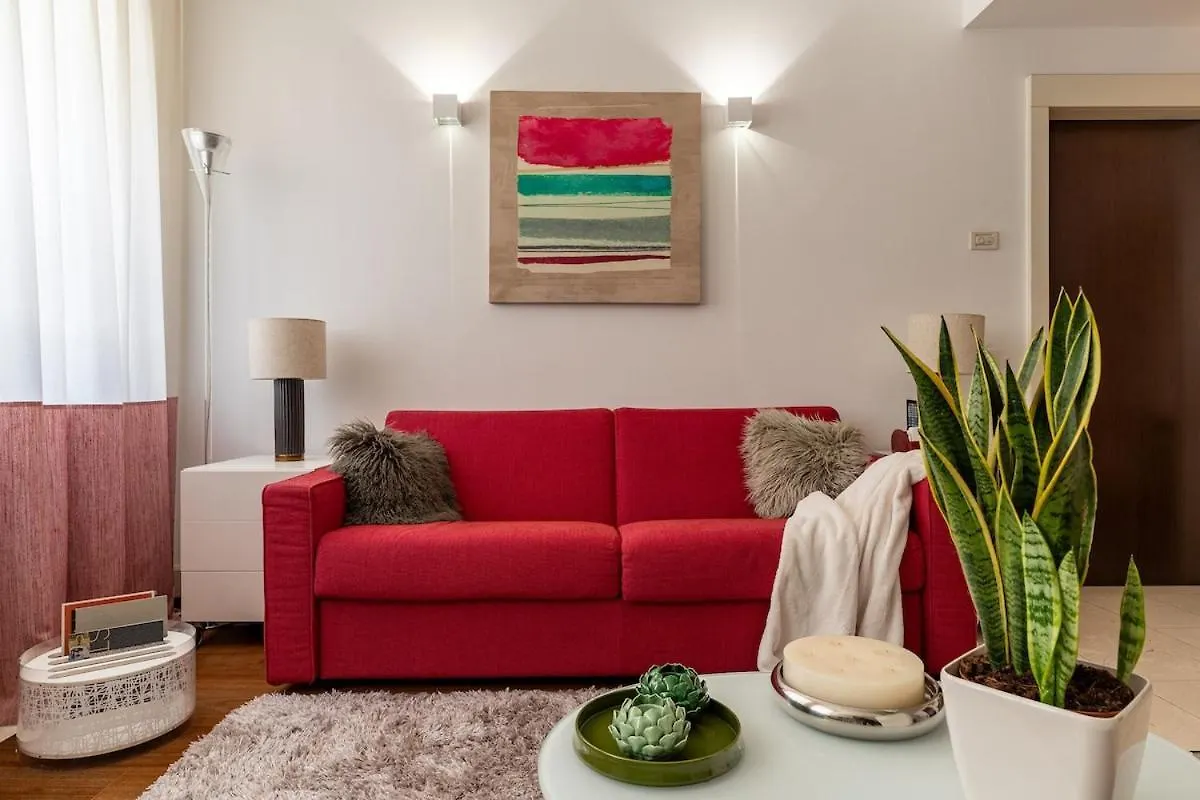 Elegant Apt In Milan Heart